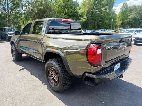 Used 2024 GMC Canyon Elevation w/ Elevation Premium Package RWD image 6