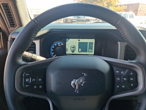 Used 2024 Ford Bronco Outer Banks image 25