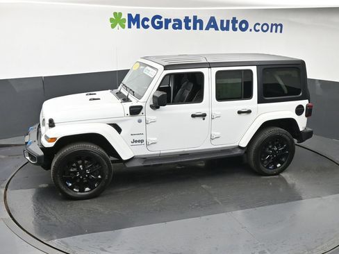 Used 2023 Jeep Wrangler Unlimited Sahara w/ Cold Weather Group AWD/4WD image 21