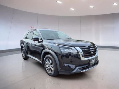 Used 2022 Nissan Pathfinder SL