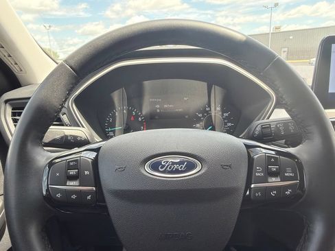 Certified 2022 Ford Escape SE w/ Cold Weather Package AWD/4WD image 15