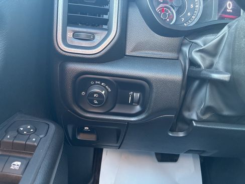 Used 2025 RAM 1500 Tradesman image 27