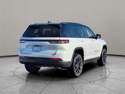 New 2025 Jeep Grand Cherokee Limited image 12