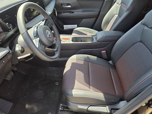 New 2026 Nissan Kicks SR AWD/4WD image 11