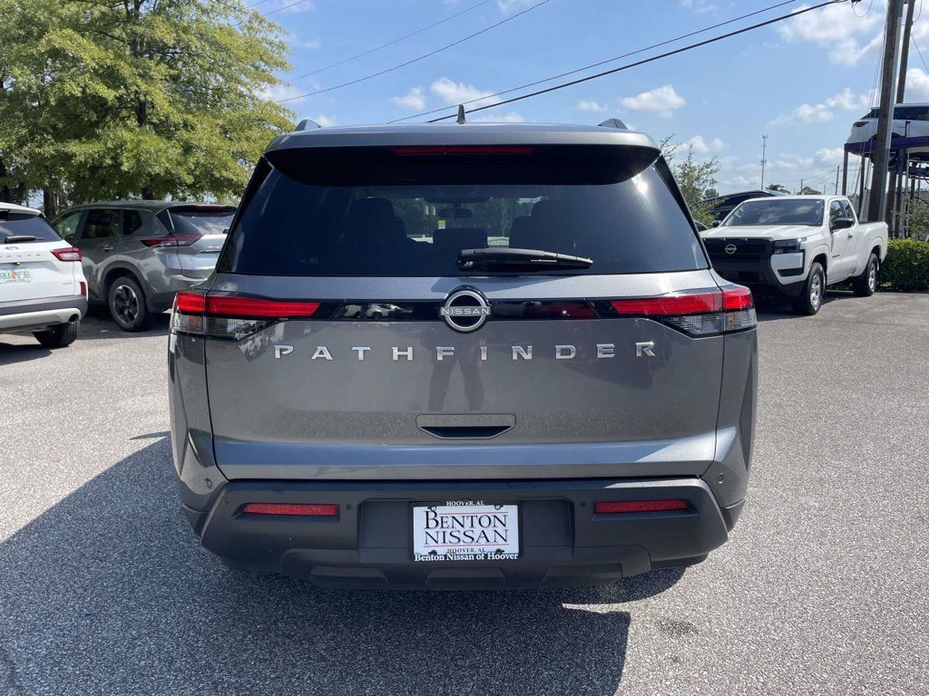 Used 2025 Nissan Pathfinder SV FWD image 4