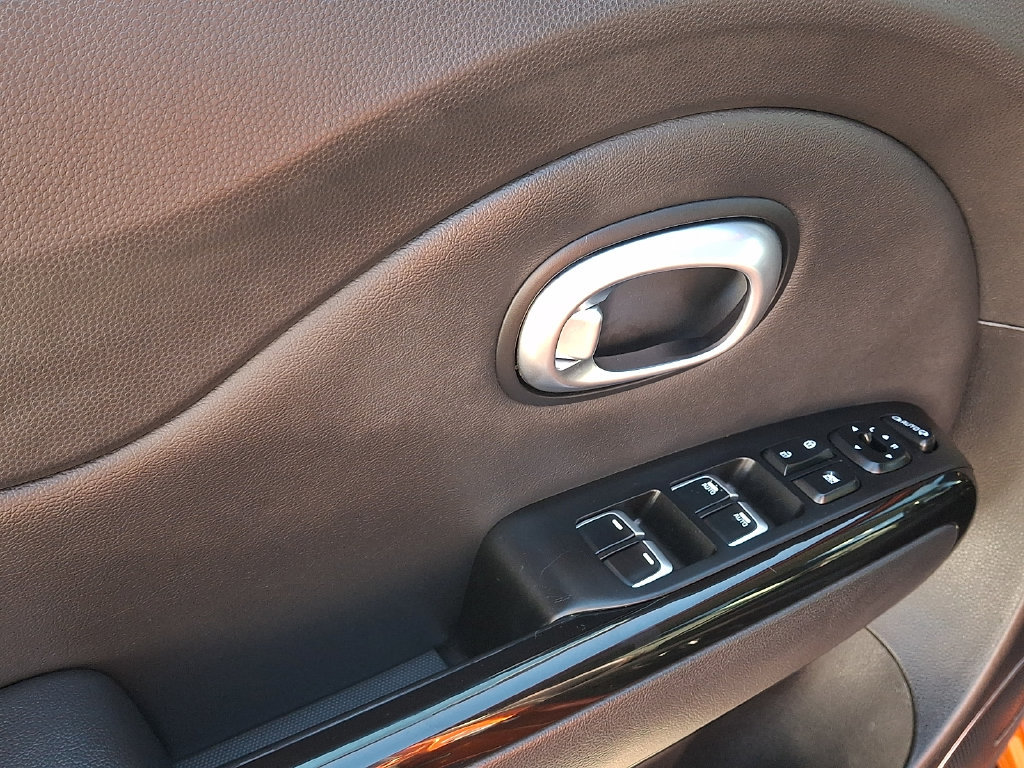 Used 2018 Kia Soul ! w/ Tech Package FWD image 12
