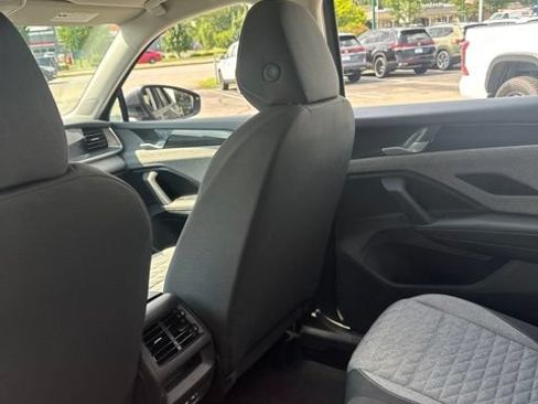 Used 2025 Volkswagen Tiguan S FWD image 18