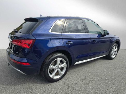 Used 2020 Audi Q5 2.0T Premium w/ Convenience Package image 3