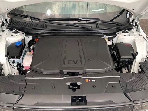 Certified 2025 Hyundai Ioniq 5 Limited RWD image 31