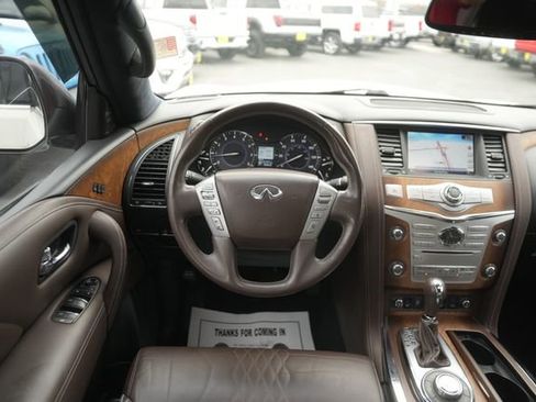 Used 2015 INFINITI QX80 Limited w/ All Season Package image 24