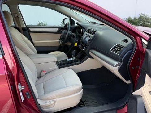 Used 2018 Subaru Outback 2.5i Premium image 16