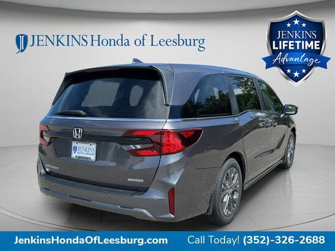 New 2027 Honda Odyssey Touring image 3