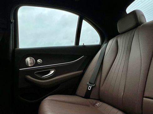 Used 2023 Mercedes-Benz E 450 4MATIC Sedan image 12