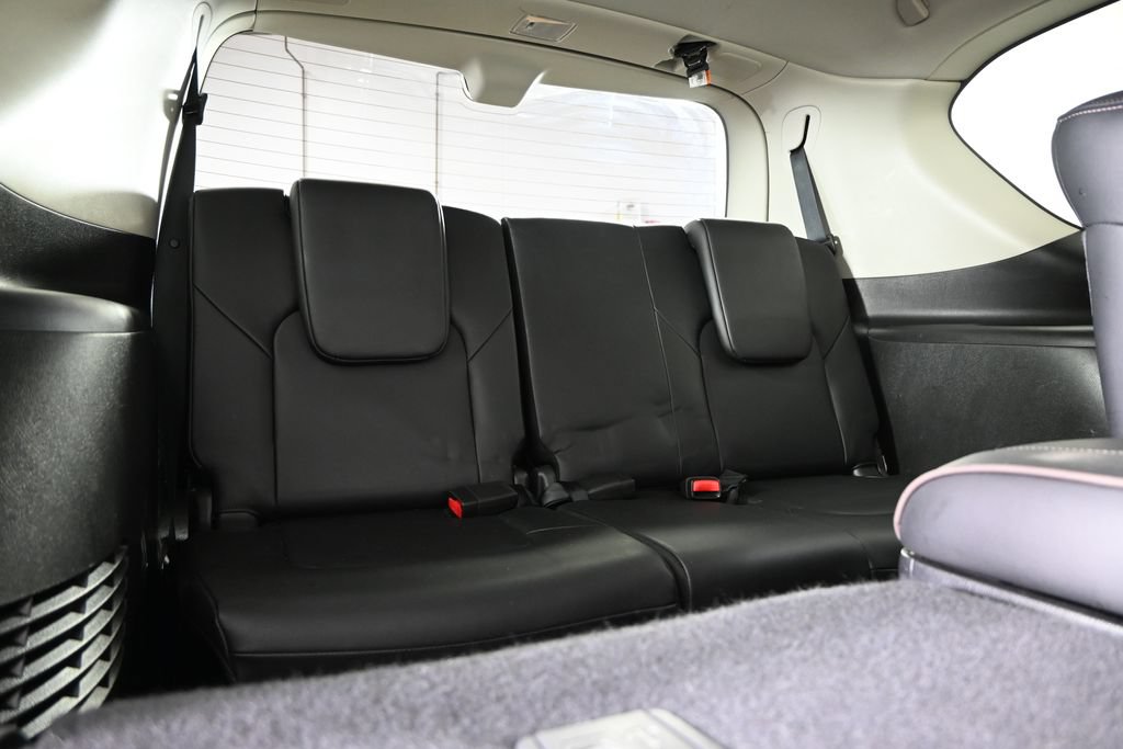 Used 2024 Nissan Armada Platinum w/ Captain's Chairs Package AWD/4WD image 17