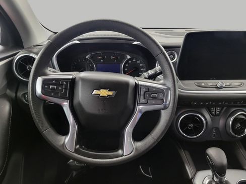 Used 2023 Chevrolet Blazer LT image 6