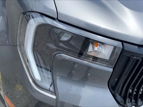 New 2026 Ford Maverick Lobo AWD/4WD image 12