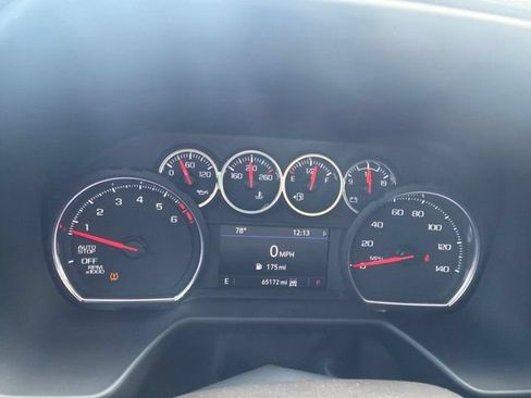 Used 2021 Chevrolet Tahoe Z71 w/ Luxury Package AWD/4WD image 10