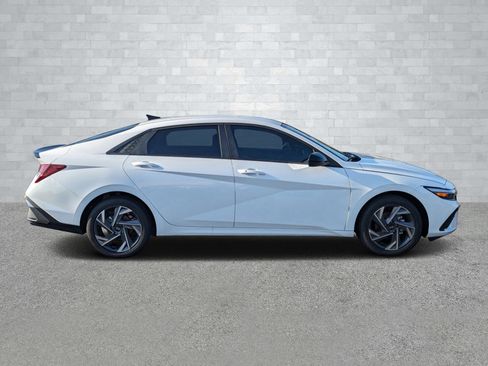 New 2025 Hyundai Elantra Sport image 4