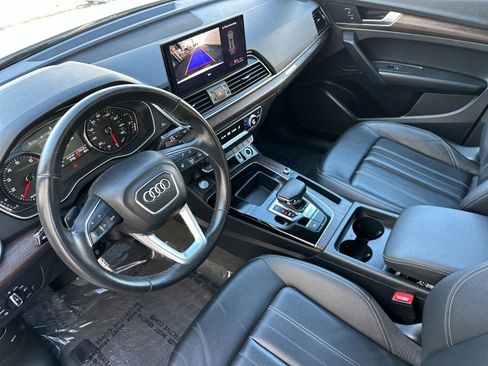 Used 2023 Audi Q5 2.0T Premium w/ Convenience Package image 10