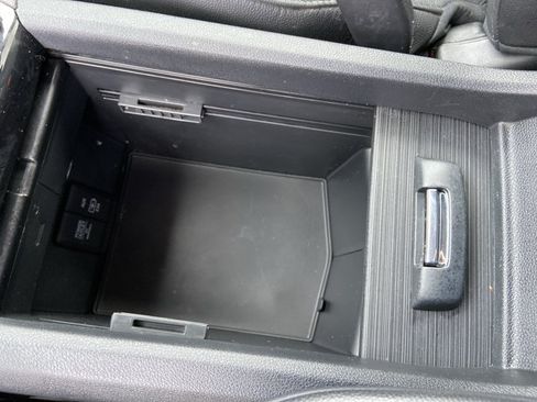 Used 2021 Honda Pilot Touring image 43
