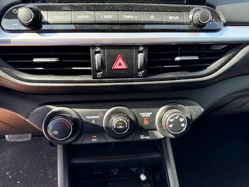 Used 2024 Kia Forte LX FWD image 23