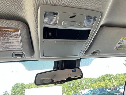 Used 2019 Toyota Tacoma SR5 AWD/4WD image 23