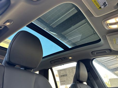 New 2025 Volvo XC90 B6 Ultra w/ Protection Package Premier image 16