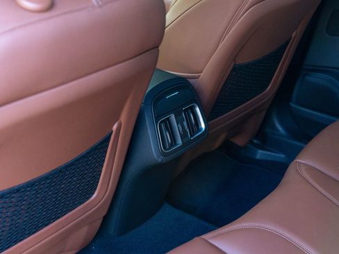 Used 2022 Maserati Levante GT image 31