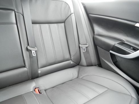 Used 2017 Buick Regal FWD image 14