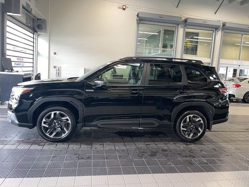 Used 2025 Subaru Forester Limited AWD/4WD image 4