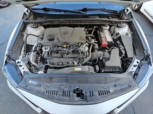 Used 2021 Toyota Camry XSE image 15