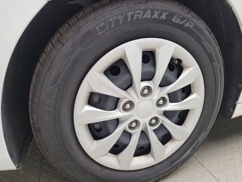 Used 2023 Kia Forte LX FWD image 31