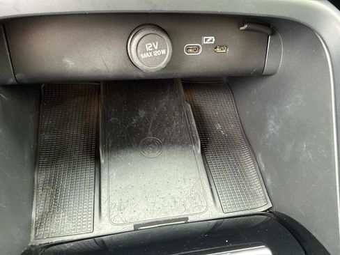 Used 2023 Volvo C40 P8 Recharge Plus AWD/4WD image 26