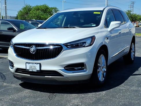 Used 2021 Buick Enclave Essence AWD/4WD image 2
