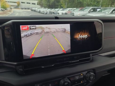 New 2025 Jeep Wrangler Unlimited Rubicon image 13