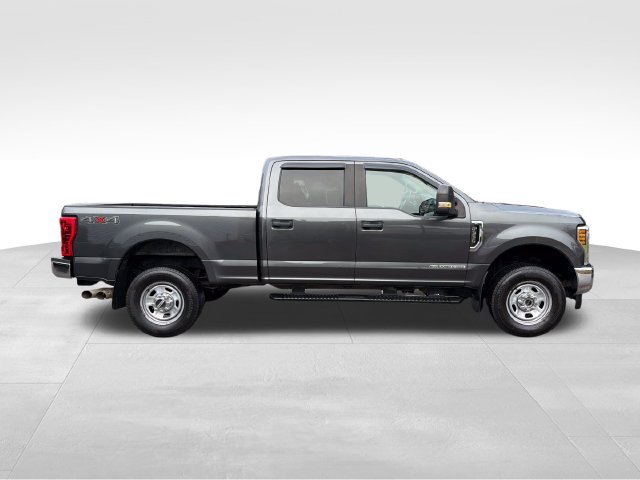 Used 2018 Ford F350 XL w/ Power Equipment Group AWD/4WD image 2