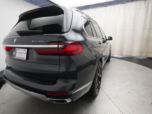 Used 2022 BMW X7 xDrive40i w/ Premium Package AWD/4WD image 12