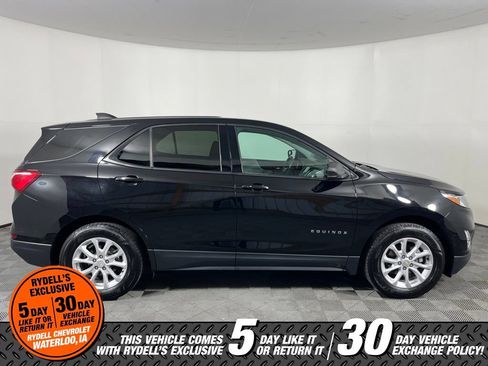 Used 2019 Chevrolet Equinox LS w/ LS Convenience Package FWD image 4