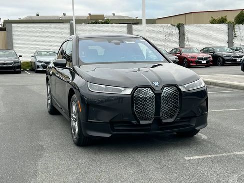 Used 2023 BMW iX xDrive50 AWD/4WD image 7