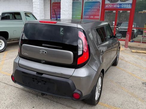 Used 2016 Kia Soul + FWD image 4