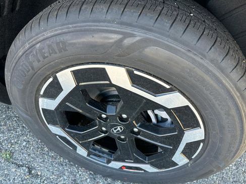 New 2025 Hyundai Santa Fe SEL image 30