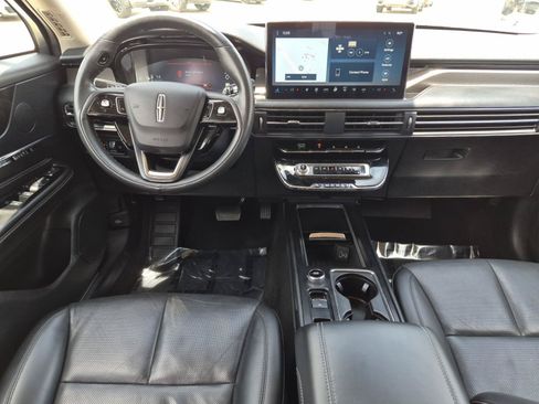 Used 2024 Lincoln Corsair Reserve w/ Equipment Group 201A AWD/4WD image 17