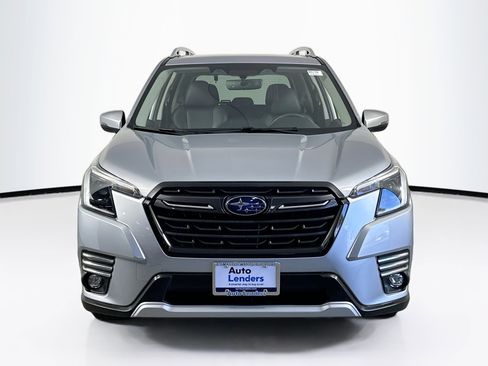 Used 2022 Subaru Forester Touring image 2