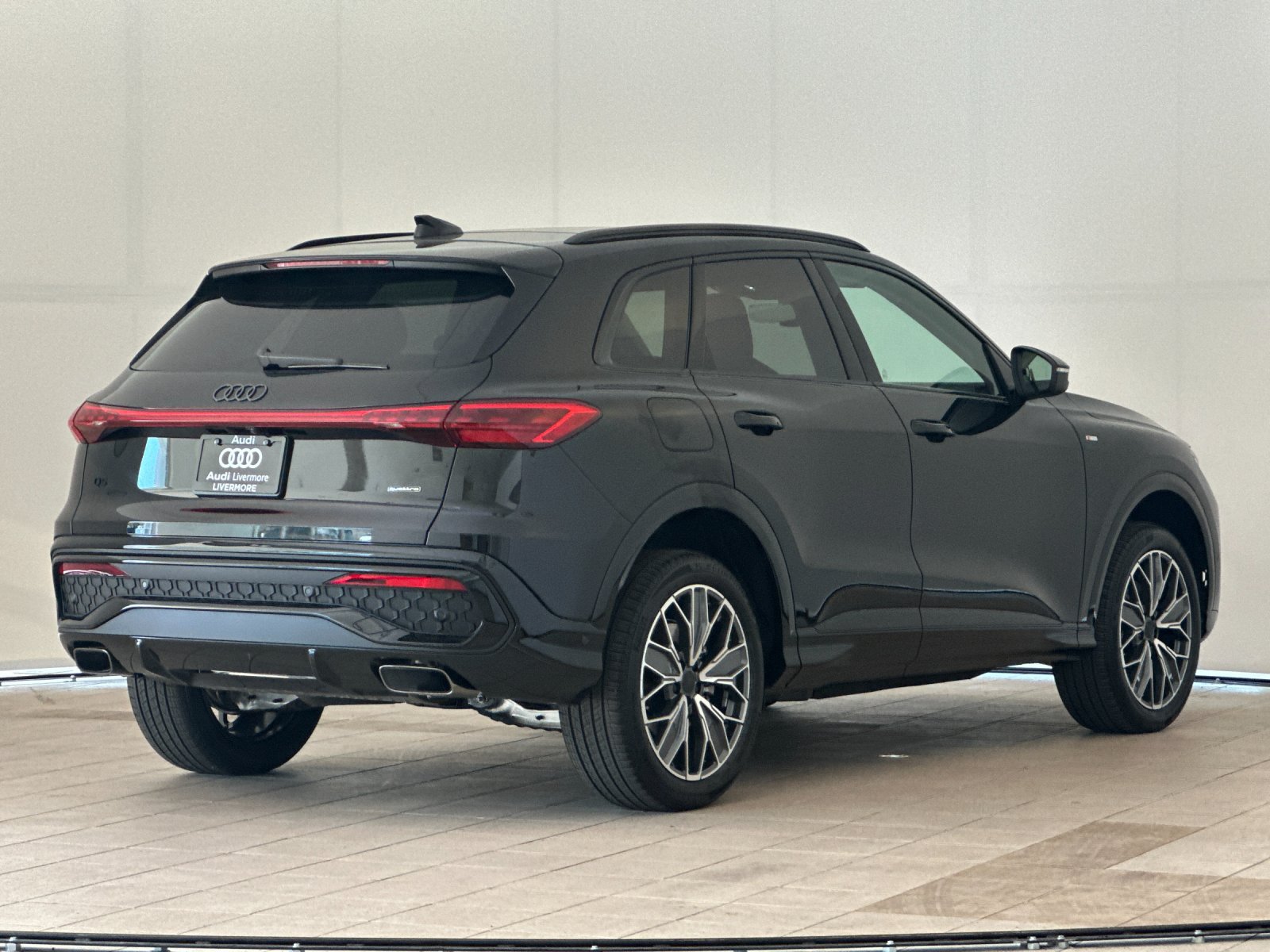 New 2026 Audi Q5 Premium Plus AWD/4WD image 6