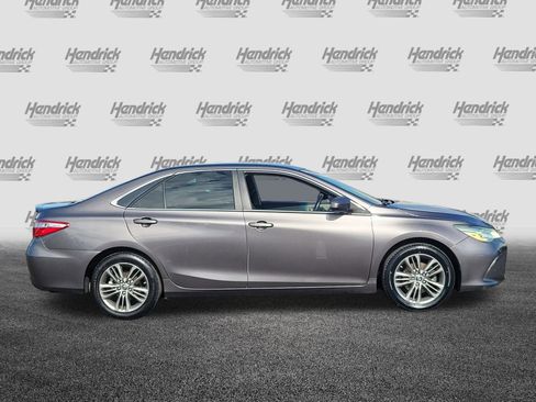 Used 2015 Toyota Camry SE image 9