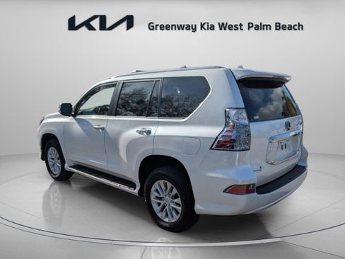 Used 2023 Lexus GX 460 Premium w/ Premium Plus Package image 5