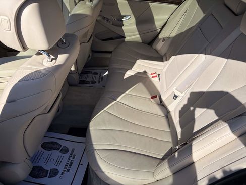 Used 2017 Mercedes-Benz S 550 4MATIC Sedan image 19