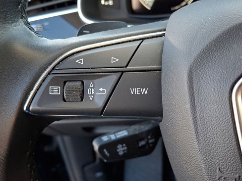 Used 2023 Audi Q8 Prestige image 23