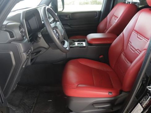 Used 2024 Toyota Land Cruiser image 8