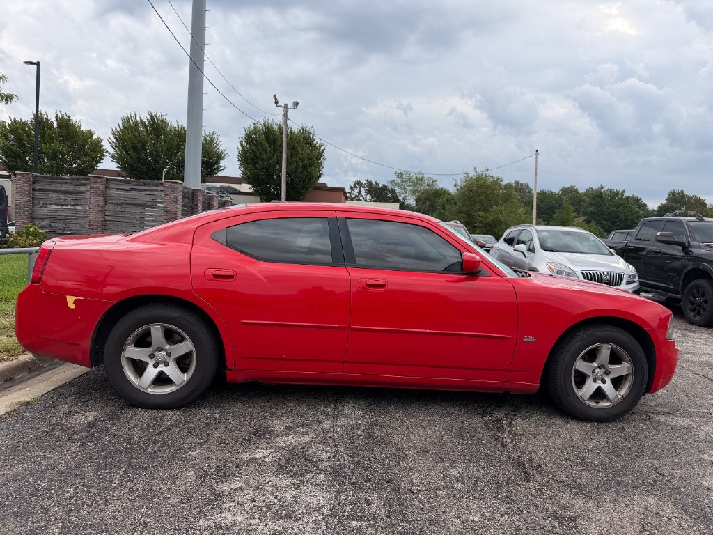 Used 2010 Dodge Charger SXT RWD image 2